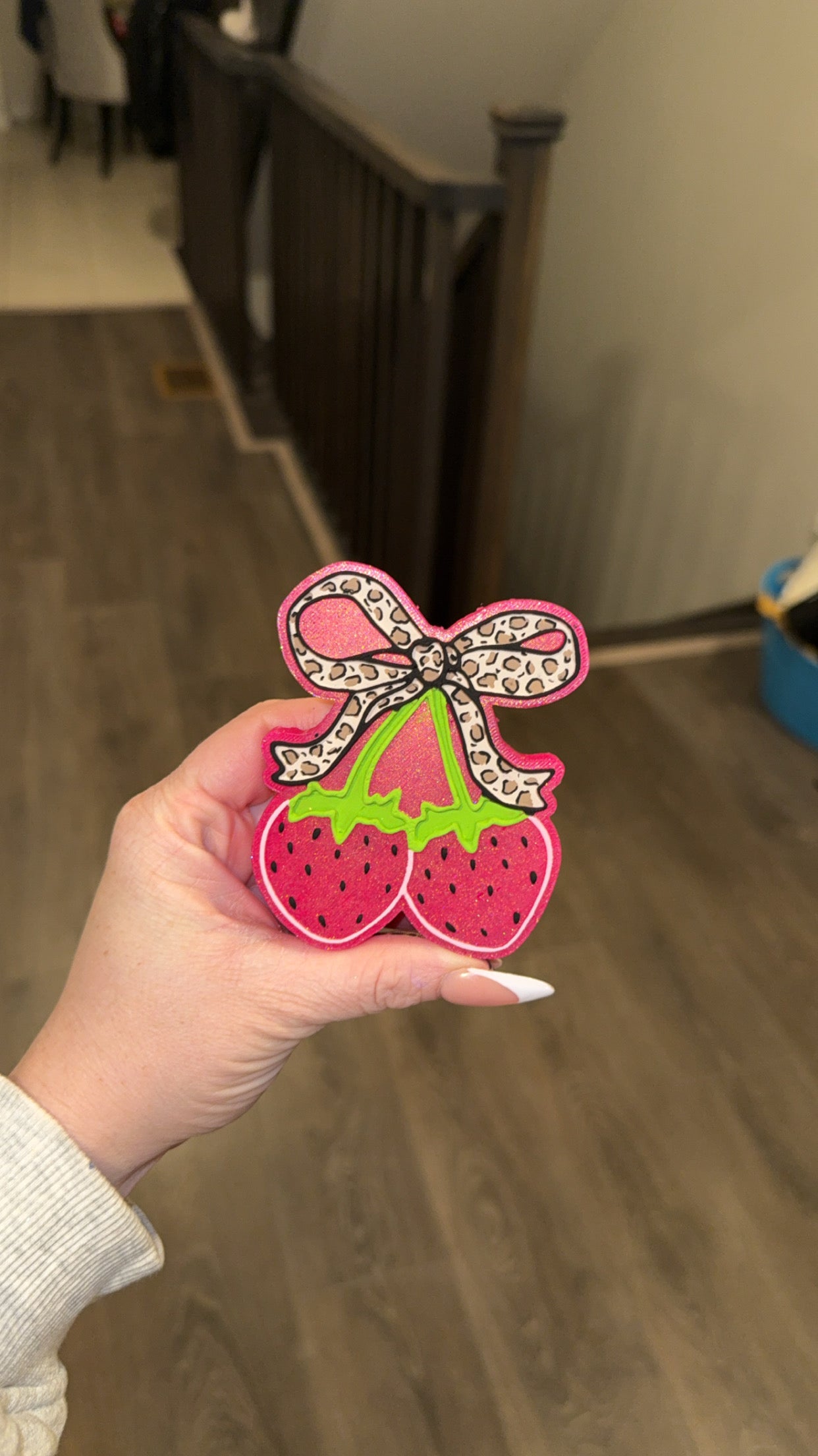 Strawberry Bow