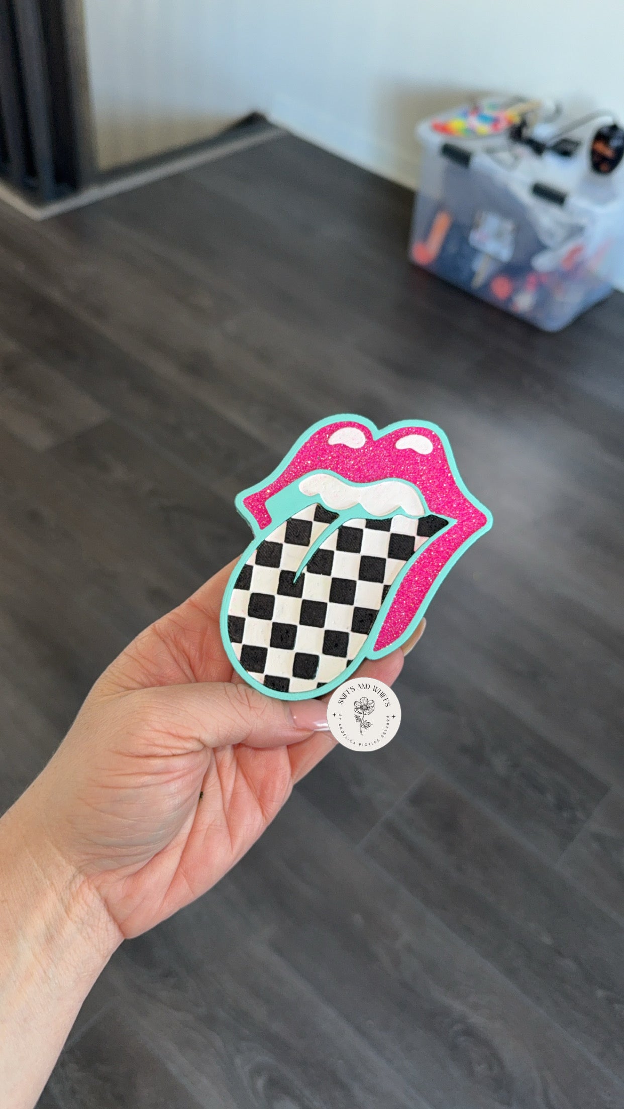 Checkered Tongue